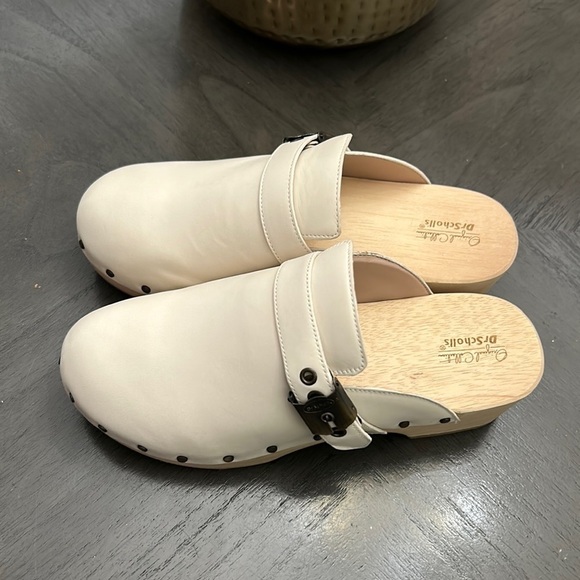 Dr. Scholl's Women's Original Clog Mule in Ivory Leather - Picture 9 of 10